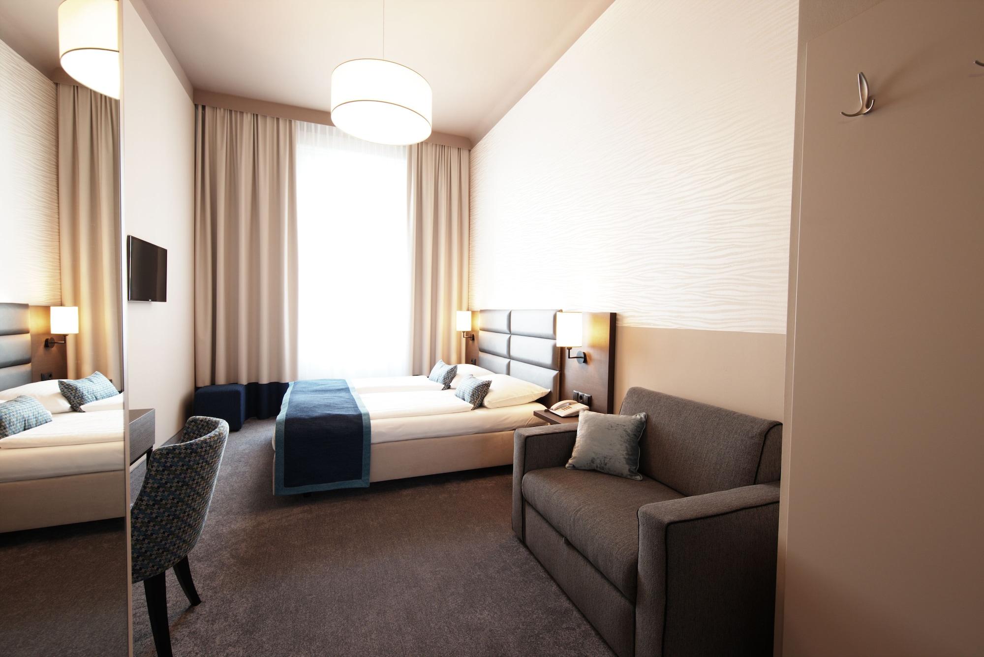 Hotel Drei Kronen 3*